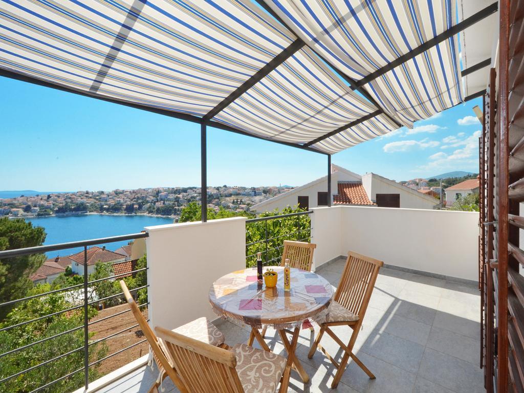 Sea View Apartment Trogir Buitenkant foto