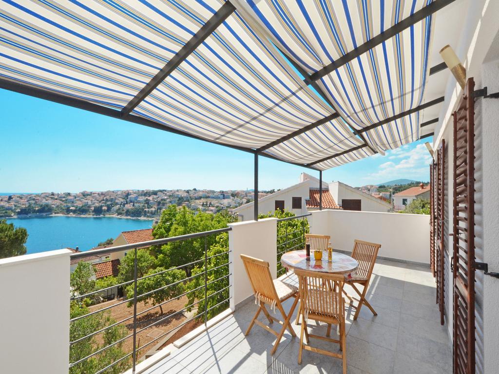 Sea View Apartment Trogir Buitenkant foto